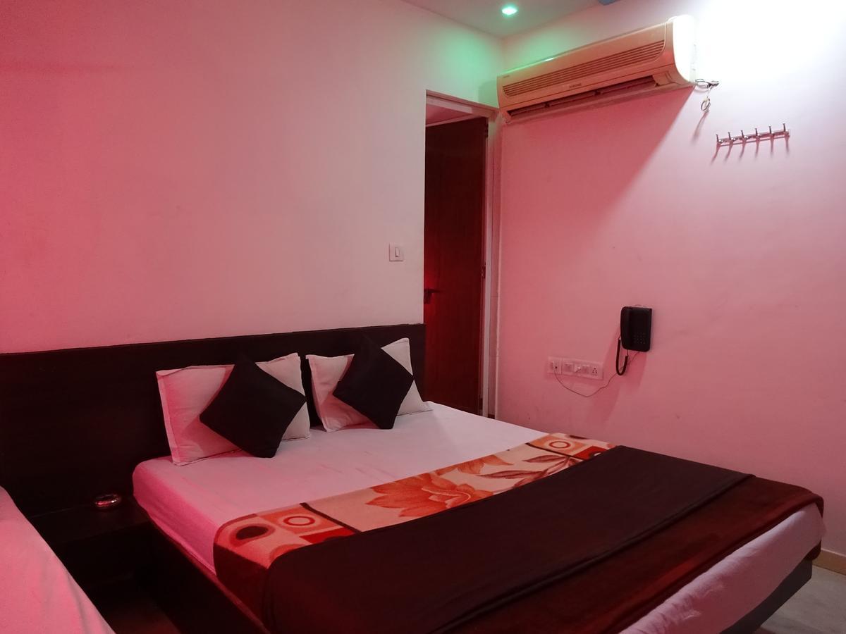 Rajshree Hotel Ahmedabad Buitenkant foto