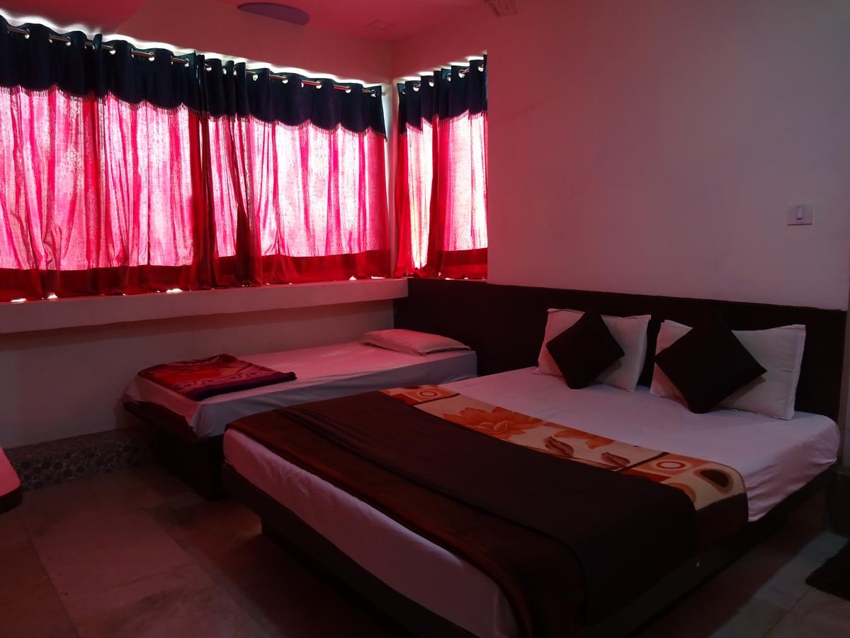Rajshree Hotel Ahmedabad Buitenkant foto